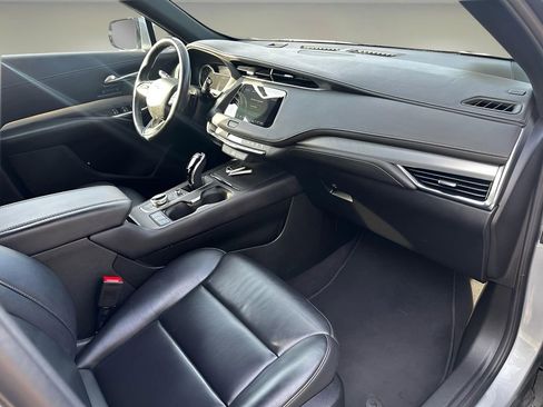 Used 2023 Cadillac XT4 Premium Luxury image 23