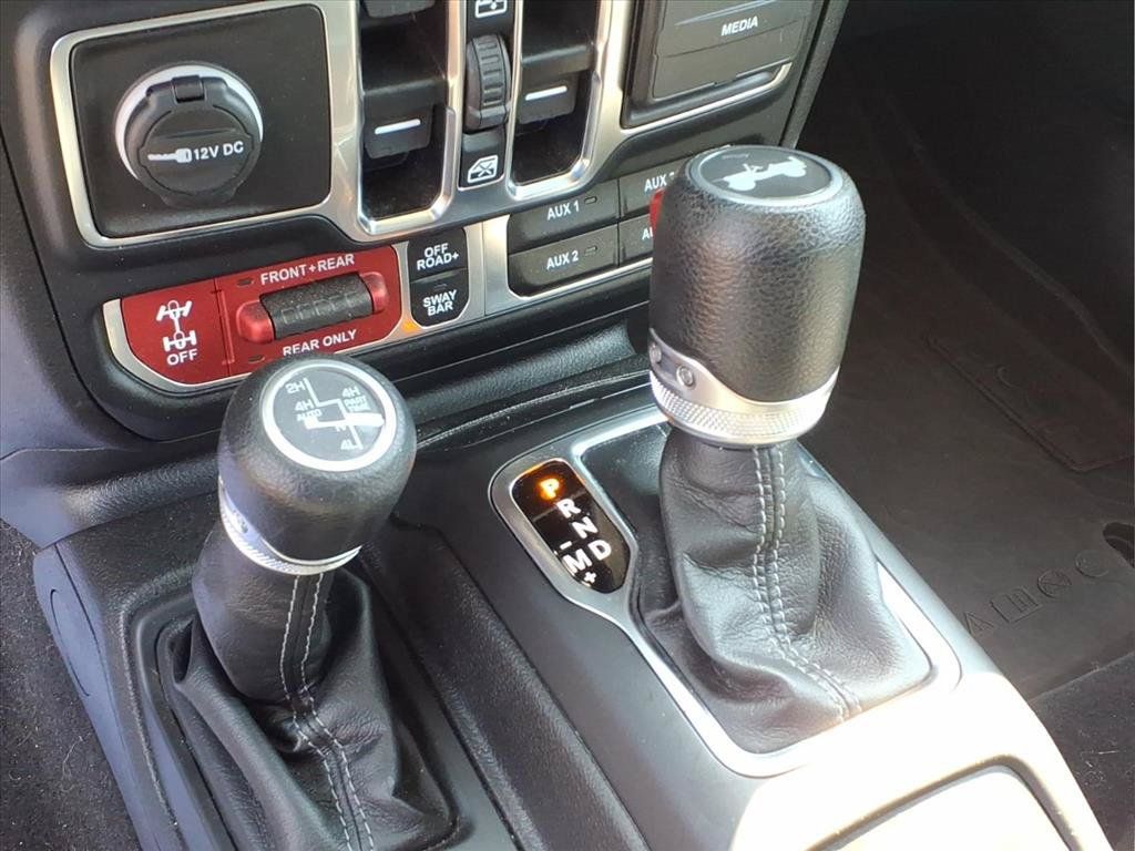 Used 2024 Jeep Wrangler Unlimited Rubicon 4xe w/ Technology Group AWD/4WD image 10