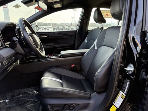 Certified 2025 Toyota Camry SE image 11