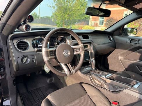 Used 2013 Ford Mustang GT RWD image 14