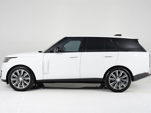 Used 2023 Land Rover Range Rover Autobiography AWD/4WD image 4