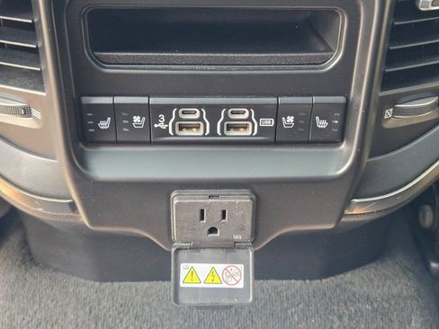 Used 2019 RAM 1500 Limited AWD/4WD image 21