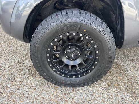 Used 2009 Toyota Tacoma PreRunner RWD image 31