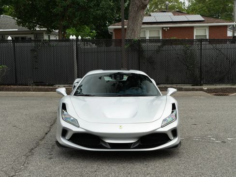 Used 2022 Ferrari F8 Tributo RWD image 43