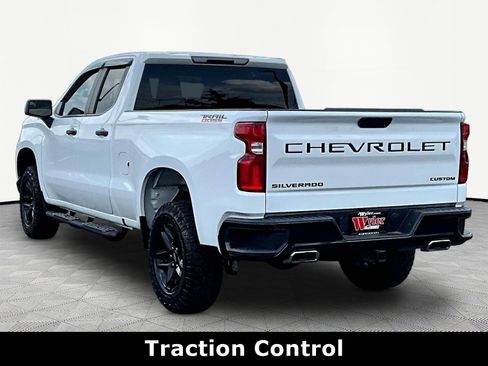 Used 2020 Chevrolet Silverado 1500 Custom Trail Boss w/ Custom Convenience Package AWD/4WD image 4