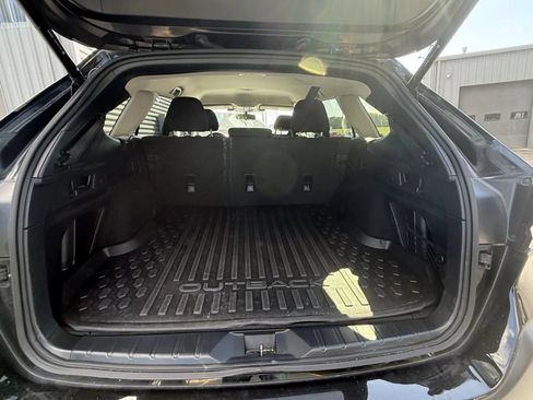 Used 2023 Subaru Outback Premium AWD/4WD image 22
