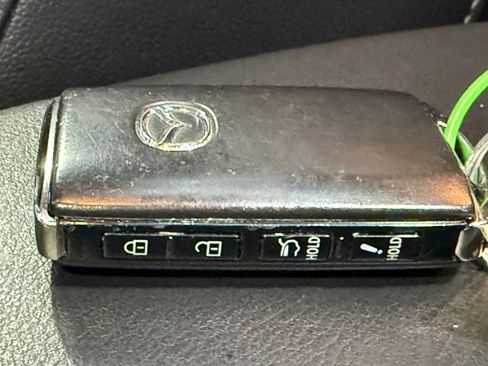 Used 2025 MAZDA CX-5 Carbon Edition image 17