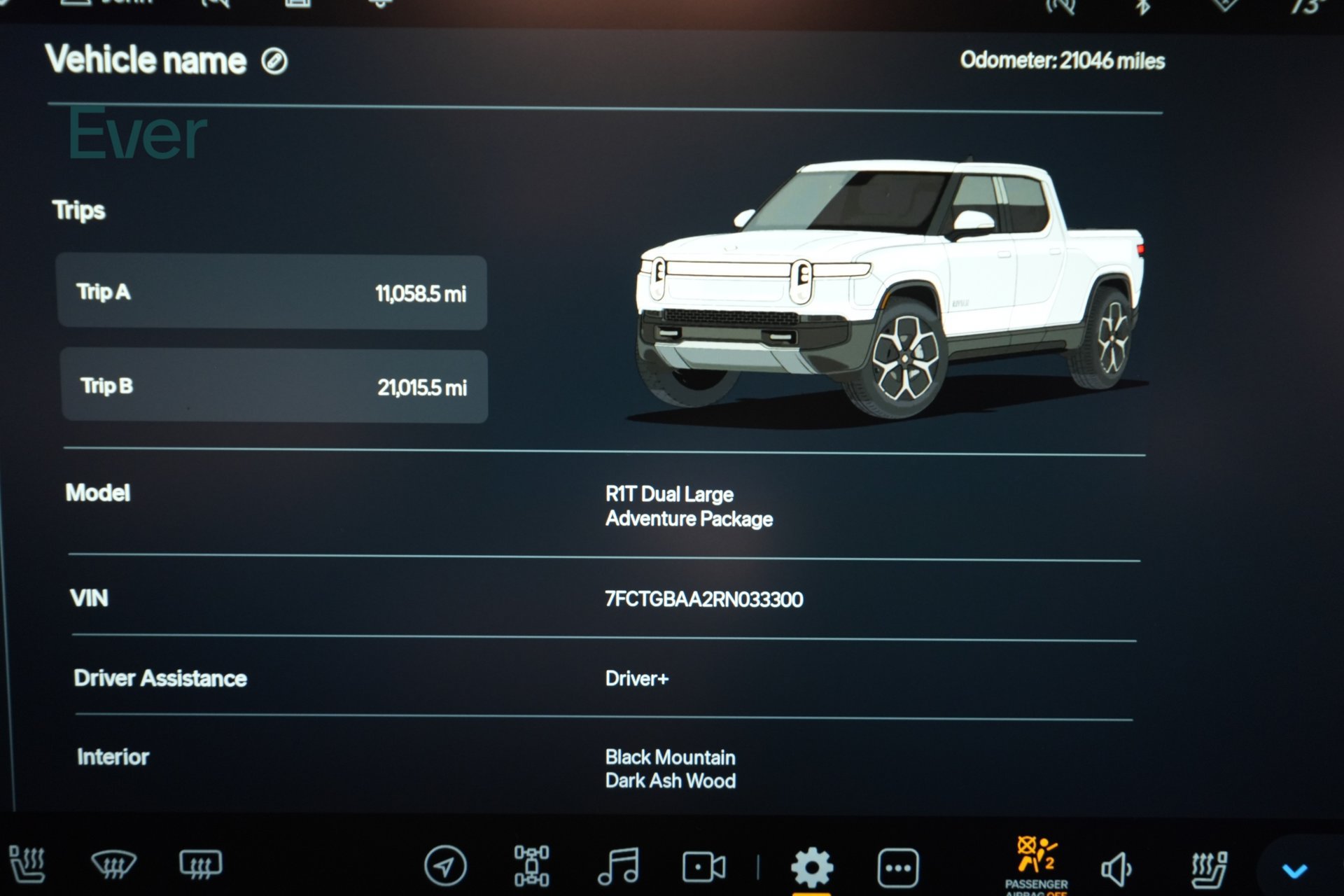 Used 2024 Rivian R1T Adventure Dual AWD/4WD image 7