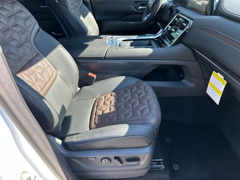 New 2026 Nissan Armada Platinum Reserve image 13