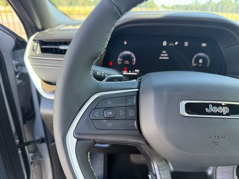 New 2026 Jeep Grand Cherokee L 4WD image 18