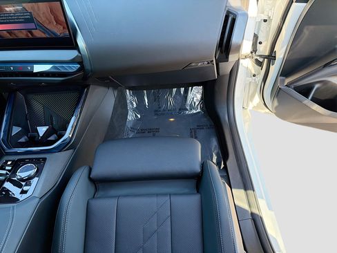 Used 2025 BMW X3 xDrive30i AWD/4WD image 18