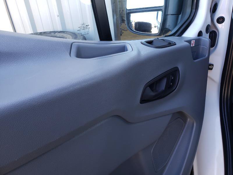 Used 2019 Ford Transit 150 XLT RWD image 24