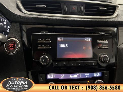 Used 2016 Nissan Rogue SV AWD/4WD image 26