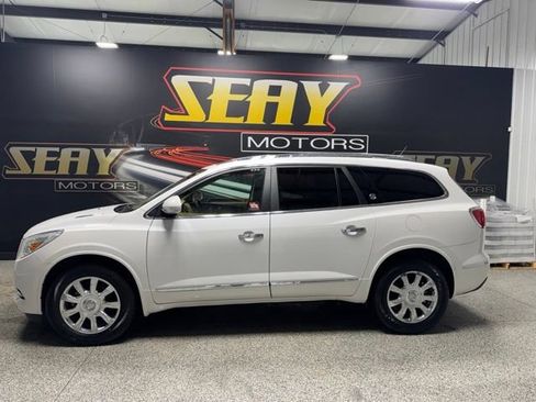 Used 2017 Buick Enclave Leather FWD image 3