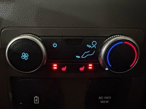 Used 2020 Ford Explorer Platinum image 29