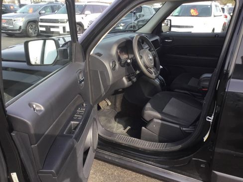Used 2013 Jeep Patriot Sport w/ PWR Value Group image 9