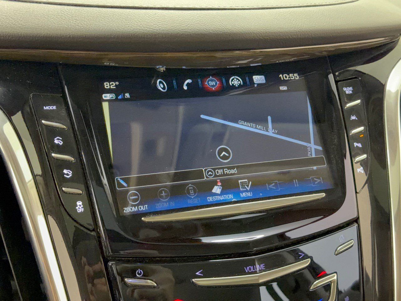 Used 2018 Cadillac Escalade Luxury AWD/4WD image 22