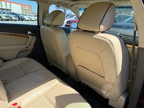 Used 2011 Lincoln MKZ image 30