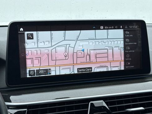 Used 2023 BMW 530e xDrive w/ Premium Package image 17