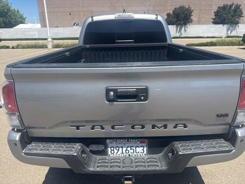 Used 2021 Toyota Tacoma TRD Sport w/ TRD Premium Sport Package AWD/4WD image 10