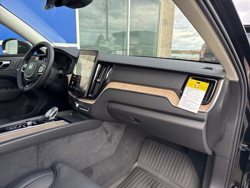New 2026 Volvo XC60 B5 Ultra w/ Protection Package Premier image 14