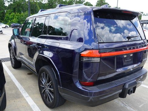 Used 2024 Lexus GX 550 w/ Accessory Package (Z1) AWD/4WD image 7