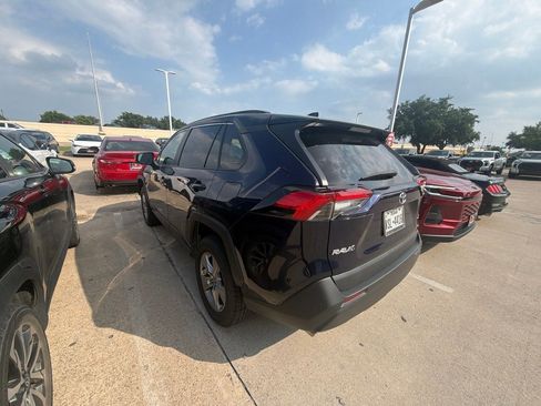 Used 2024 Toyota RAV4 XLE FWD image 4