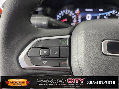 New 2026 Jeep Compass Latitude image 17