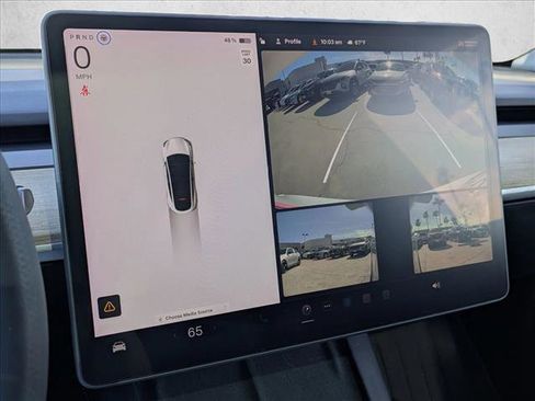 Used 2022 Tesla Model Y Long Range image 14