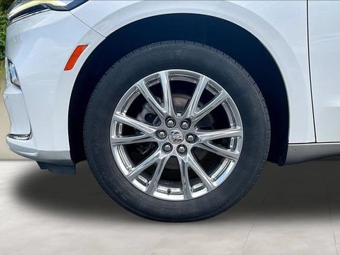 Used 2023 Buick Enclave Essence w/ Experience Buick Package FWD image 33
