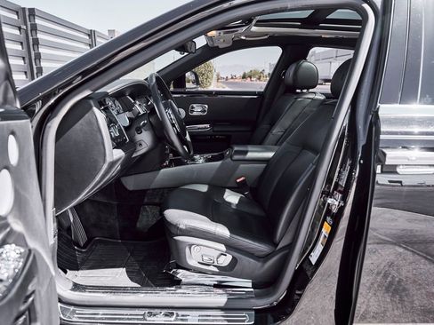 Used 2014 Rolls-Royce Ghost RWD image 33