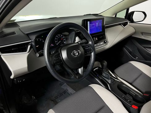 Certified 2025 Toyota Corolla LE FWD image 12
