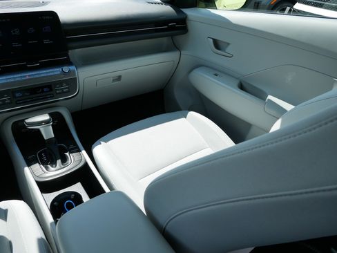 Certified 2024 Hyundai Kona SEL AWD/4WD image 11