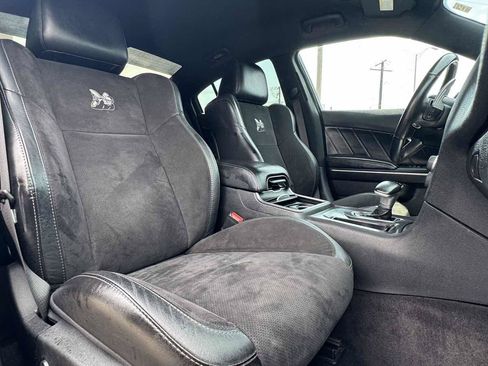 Used 2018 Dodge Charger R/T Scat Pack w/ Dynamics Package RWD image 31