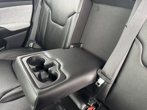 Used 2024 Jeep Compass Latitude image 25