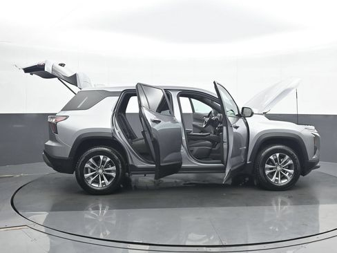 Used 2026 Chevrolet Equinox LT AWD/4WD image 36