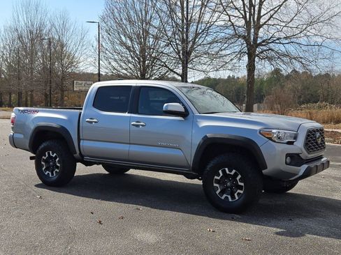 Used 2023 Toyota Tacoma TRD Off-Road image 5