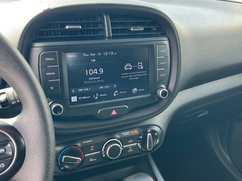Used 2023 Kia Soul LX FWD image 18