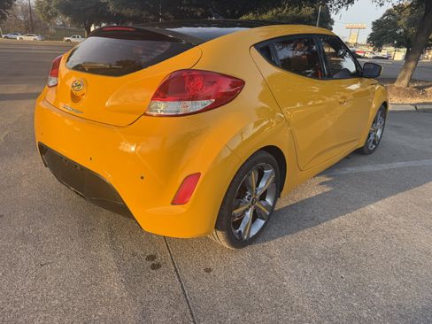 Used 2016 Hyundai Veloster w/ Option Group 02 image 5