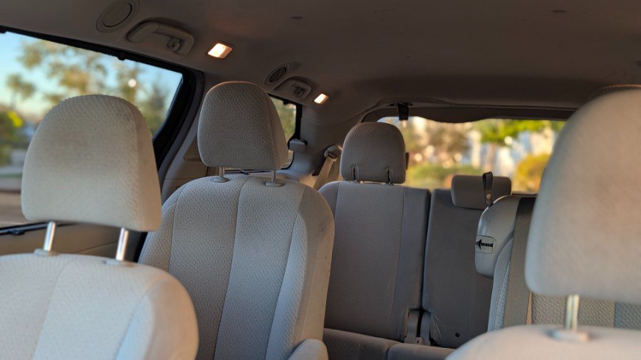 Used 2013 Toyota Sienna LE FWD image 28