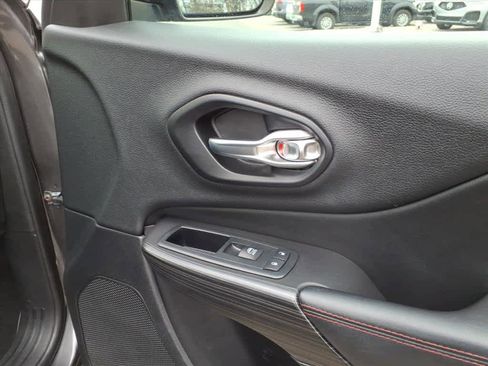 Used 2014 Jeep Cherokee Trailhawk w/ Technology Group image 13