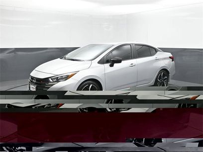 New 2025 Nissan Versa SR w/ Trunk Package