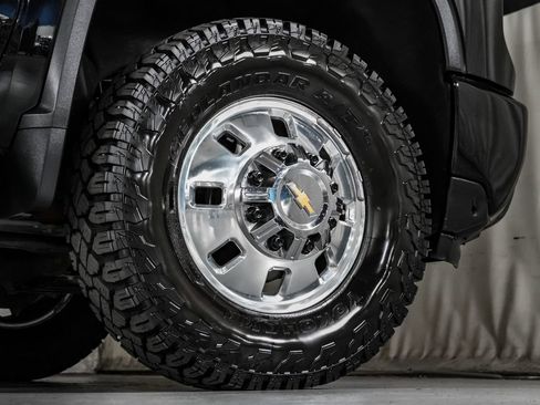 Used 2025 Chevrolet Silverado 3500 High Country w/ Technology Package AWD/4WD image 56