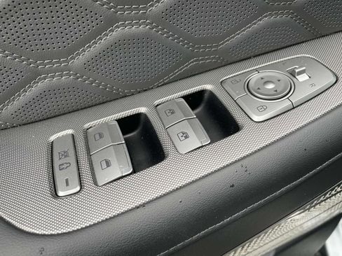 Used 2022 Hyundai Palisade Calligraphy image 17