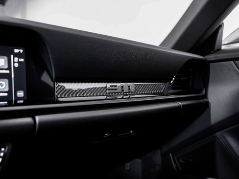 Used 2024 Porsche 911 Carrera T image 17