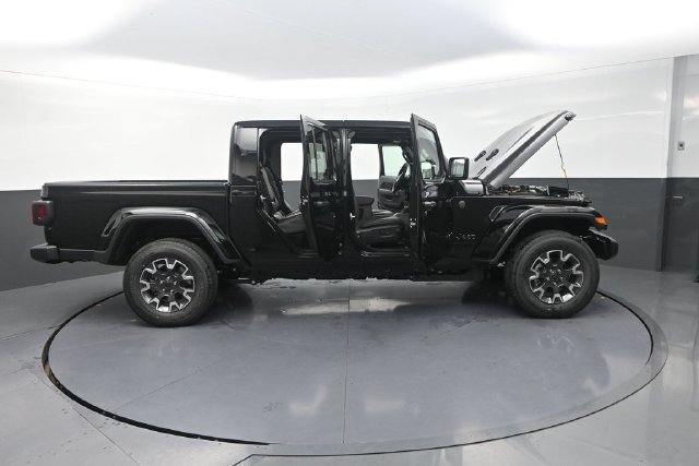 New 2026 Jeep Gladiator Sport AWD/4WD image 35