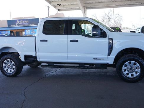 Used 2024 Ford F250 XLT w/ FX4 Off-Road Package image 2