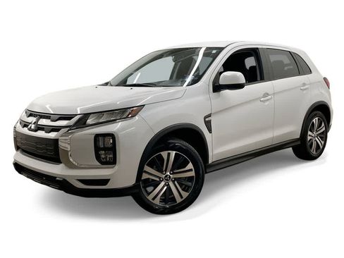 Used 2025 Mitsubishi Outlander Sport ES AWD/4WD image 1