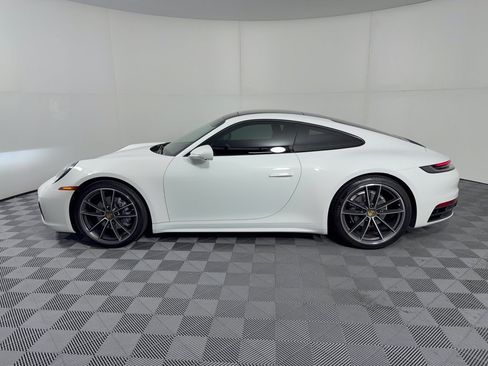 Certified 2022 Porsche 911 Carrera image 2