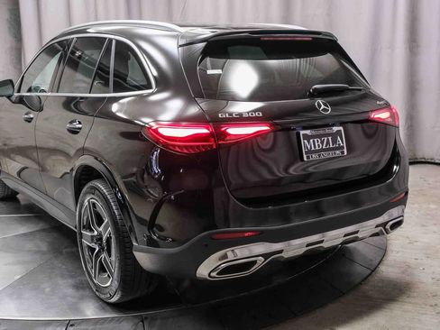 Certified 2025 Mercedes-Benz GLC 300 4MATIC image 8